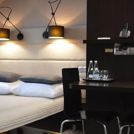 Dark Pub Ξενοδοχείο με διαμερίσματα