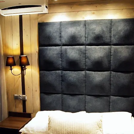 Dark Pub Aparthotel Gorlice
