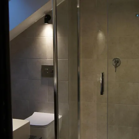 Ξενοδοχείο με διαμερίσματα Dark Pub Gorlice