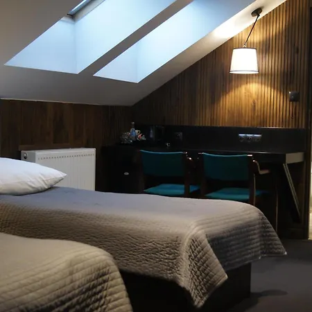 Dark Pub Aparthotel Gorlice